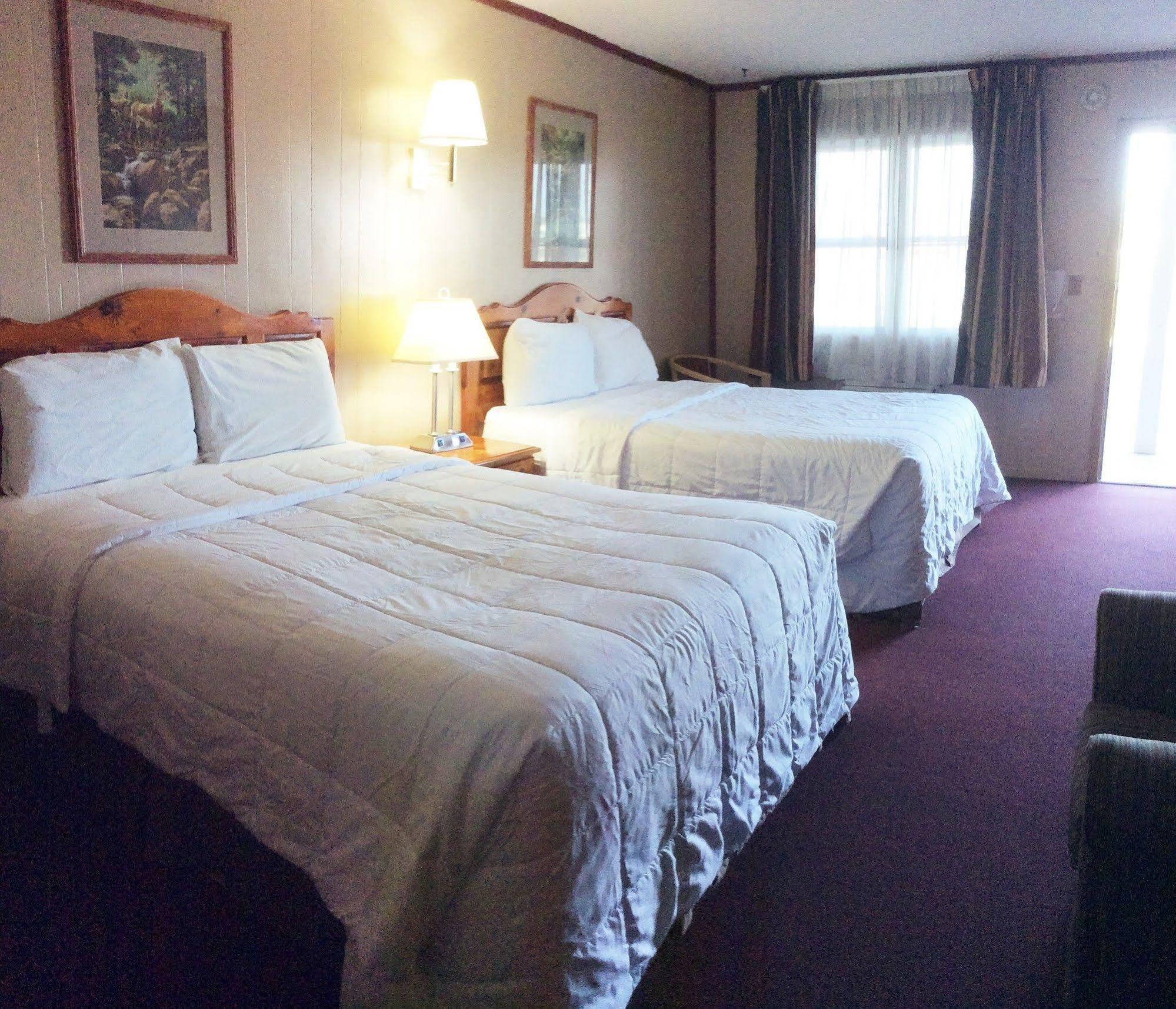 Country Inn - Licking Bagian luar foto